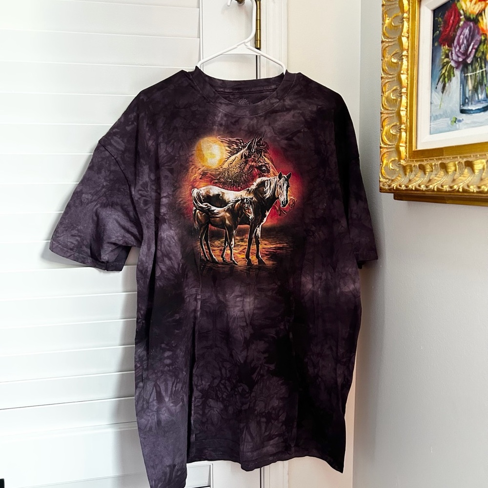 Horse The Mountain Graphic T-Shirt
